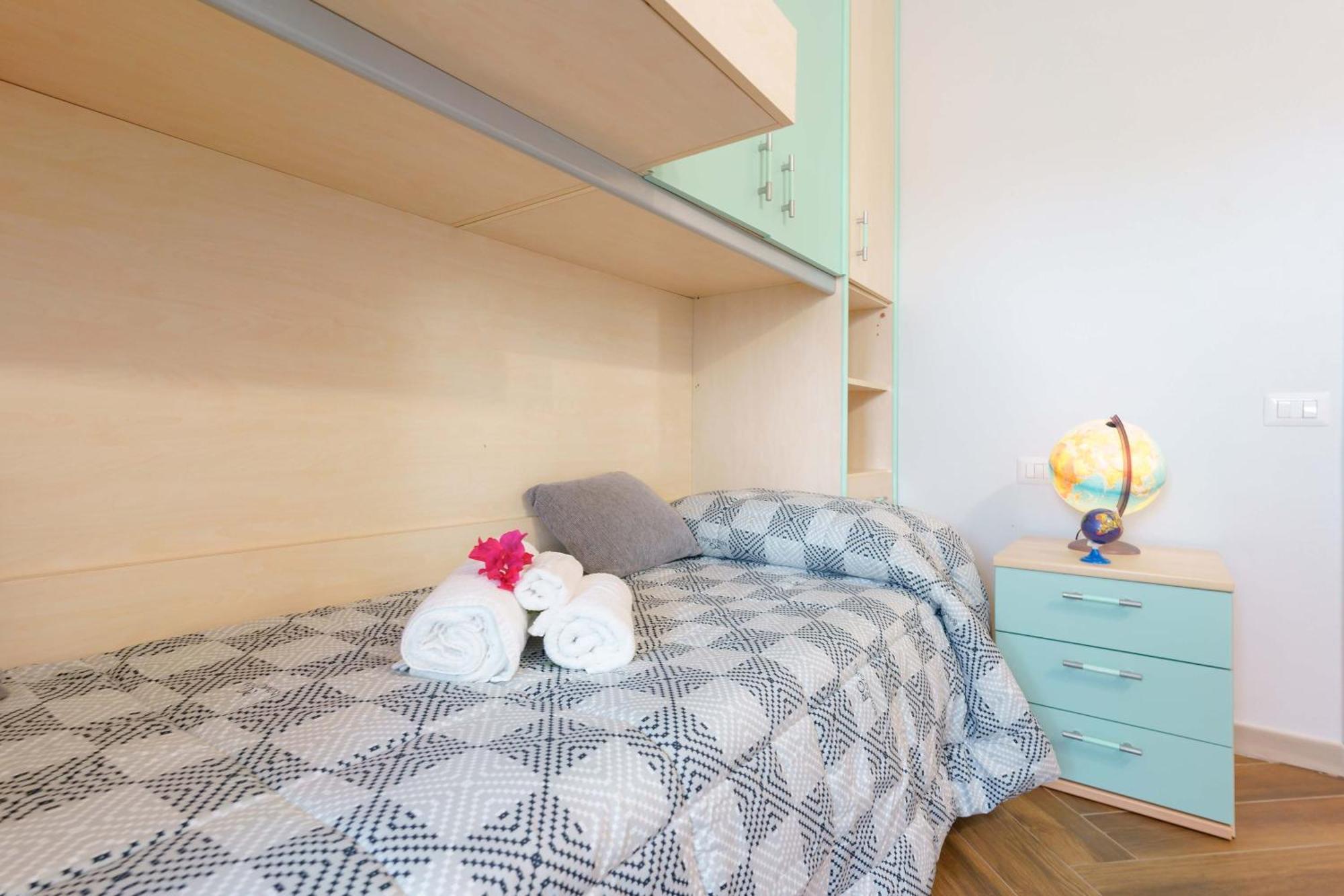 Exclusive Use Swimming Pool Available From June To September 칼리아리 외부 사진