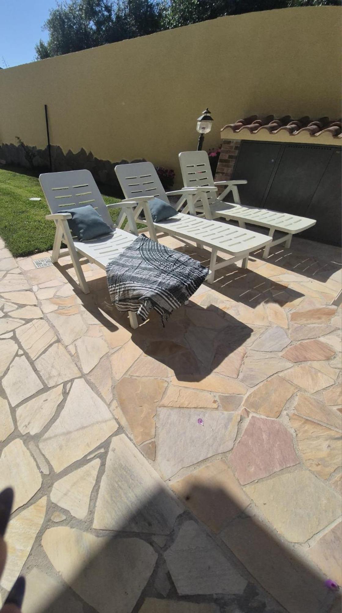 Exclusive Use Swimming Pool Available From June To September 칼리아리 외부 사진